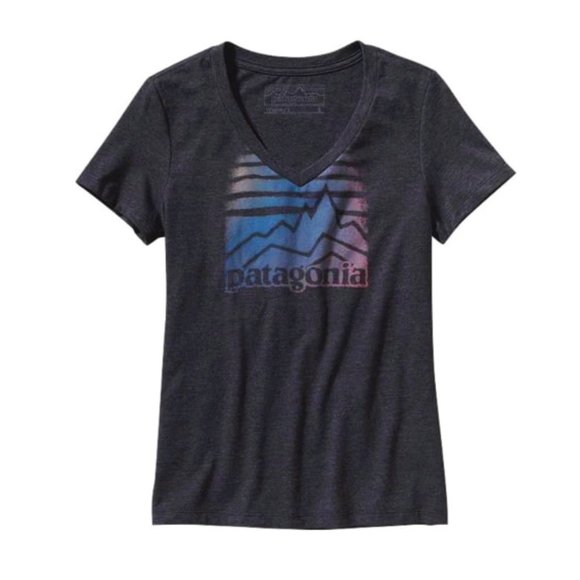 Patagonia Distressed Logo Cotton/Poly T-Shirt Slim Fit V-Neck Ombre Mountains XS - Picture 1 of 6